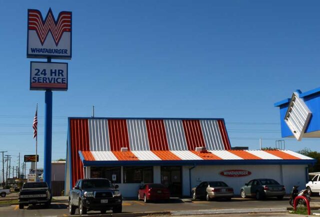 WhataBurger Breakfast Hours Time And Lunch Serving